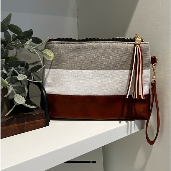 Color block Clutch - Picture 3 of 5